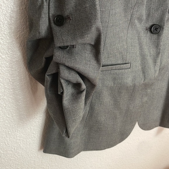 Calvin Klein Petite Ruched-Sleeve One-Button Blazer size 2P - Picture 7 of 8